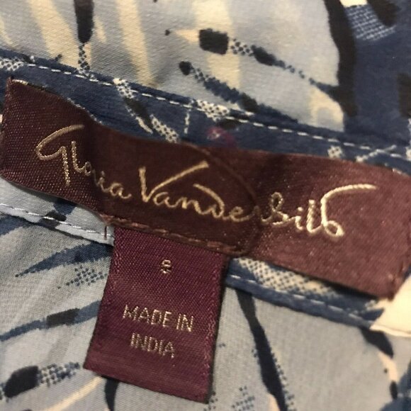 GLORIA VANDERBILT. Size Small. Sheer Button Front Shirt. Tab 3/4 Sleeves. B20 - Picture 6 of 6